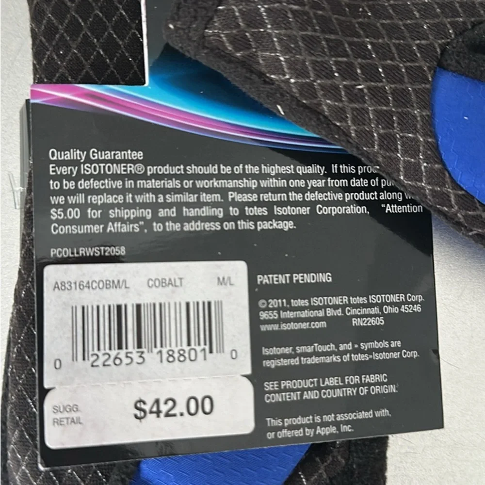 Isotoner Women's Blue and Black SmartTouch Gloves